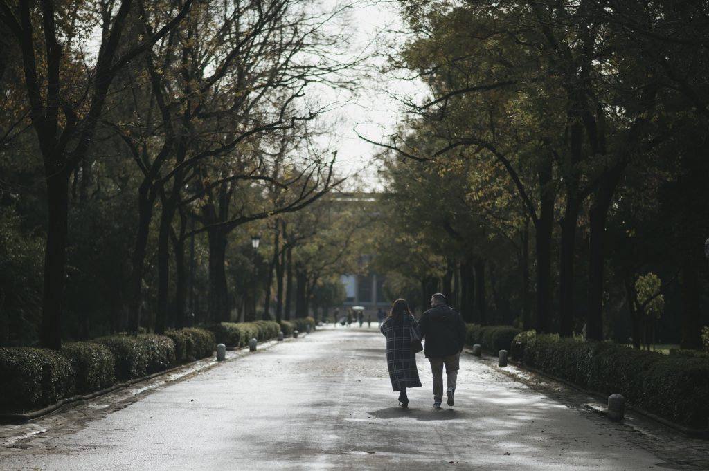 What time is best for proposal photos in Seville?
